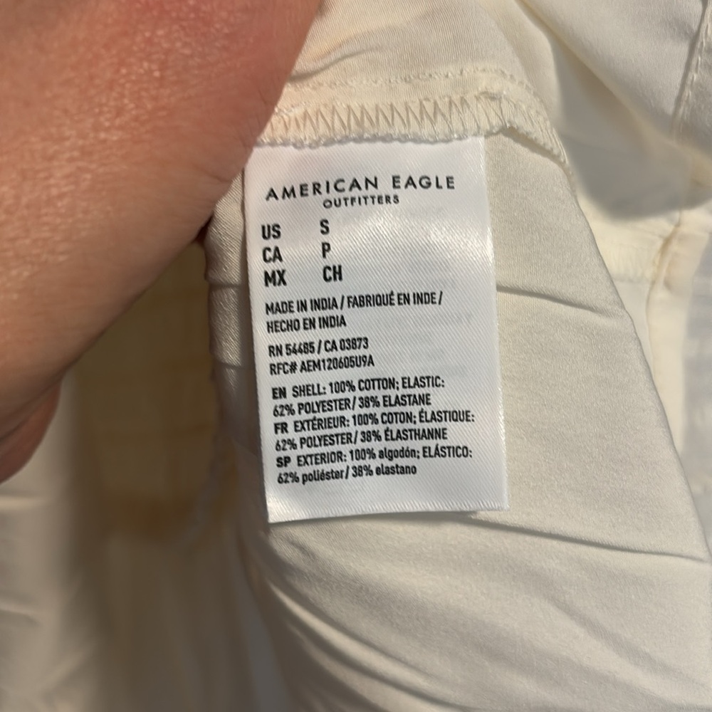 NWT American Eagle Smocked Top - Picture 4 of 6